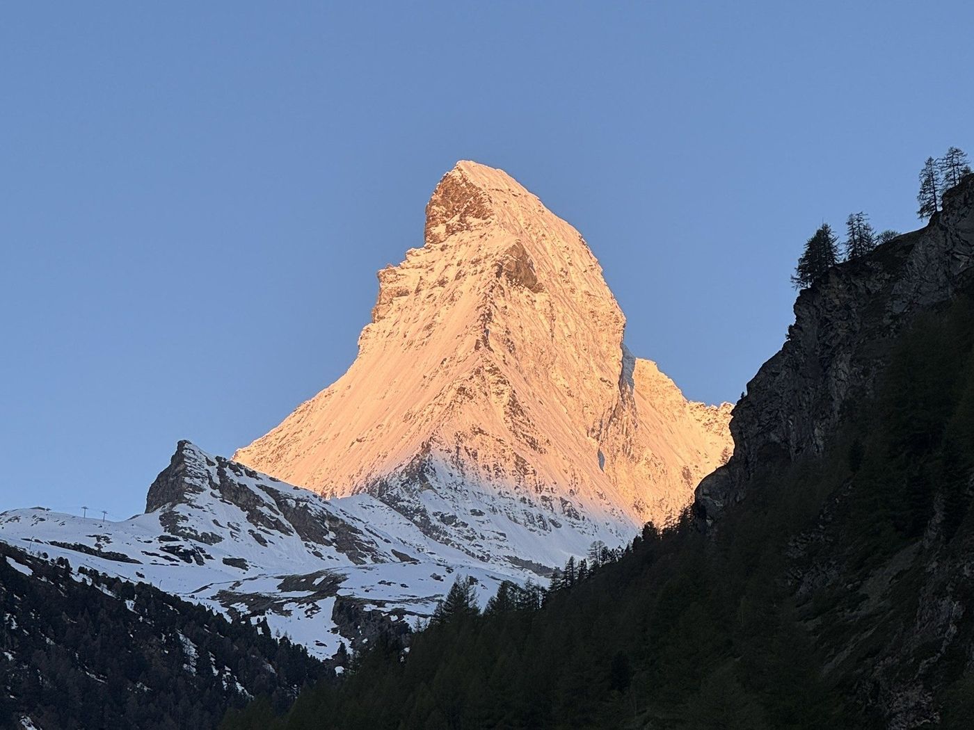 瑞士馬特洪峰日照金山
